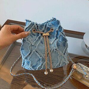 Blue Diamond Lattice Women's One-Shoulder Bucket Bag With Metal Drawstring